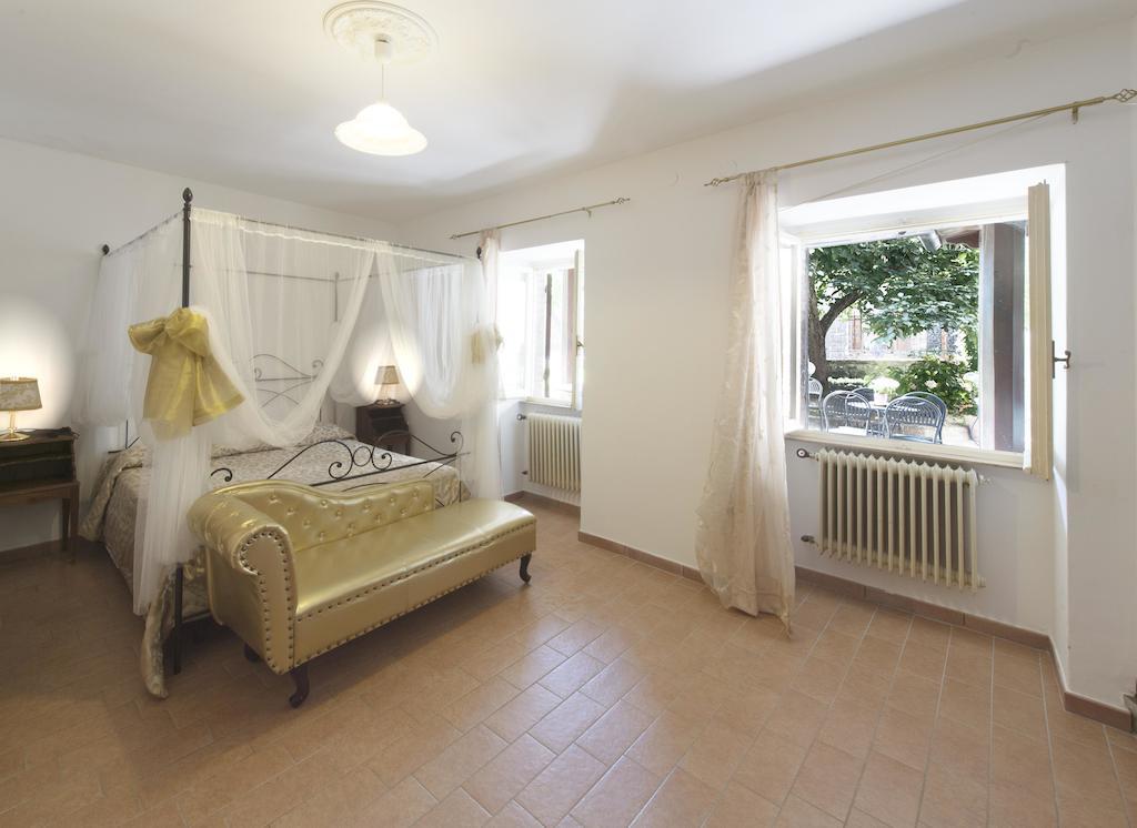 Bed and Breakfast Residenza Di Via Piccardi Gubbio Pokoj fotografie